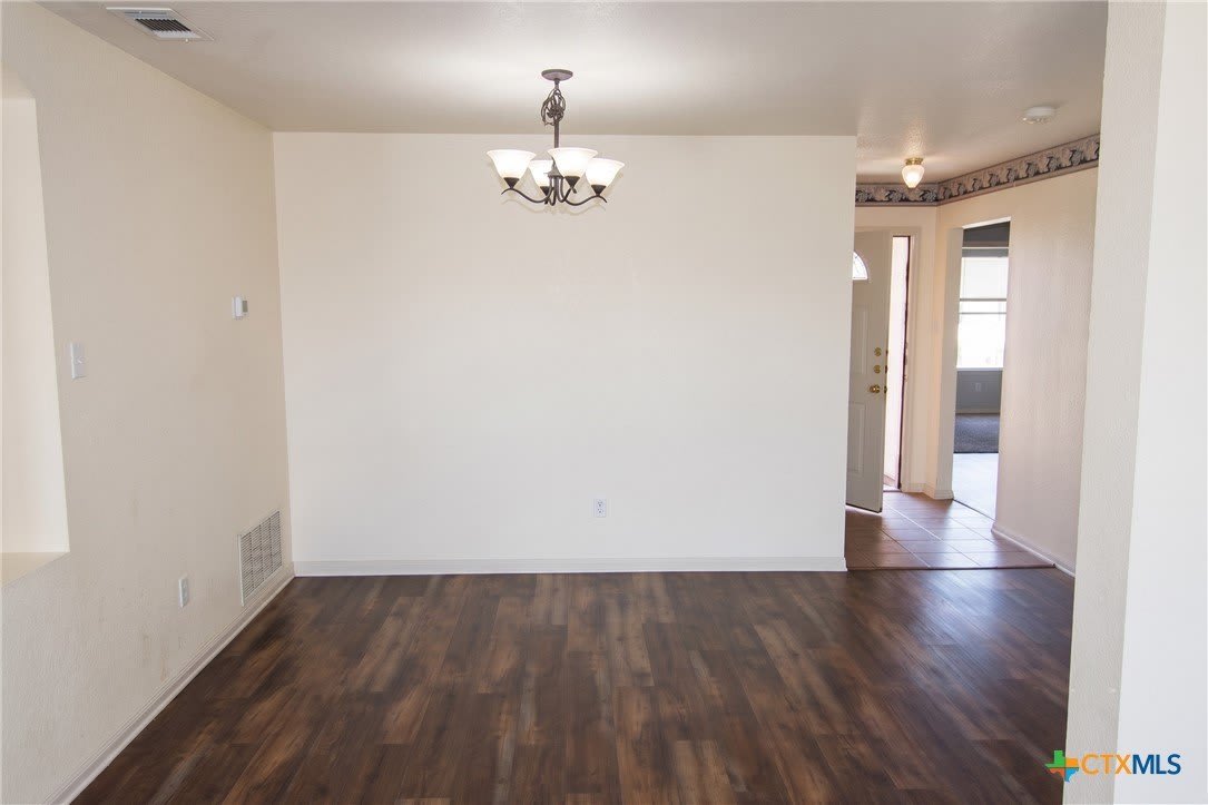 5707 Schneider Drive – photo 4