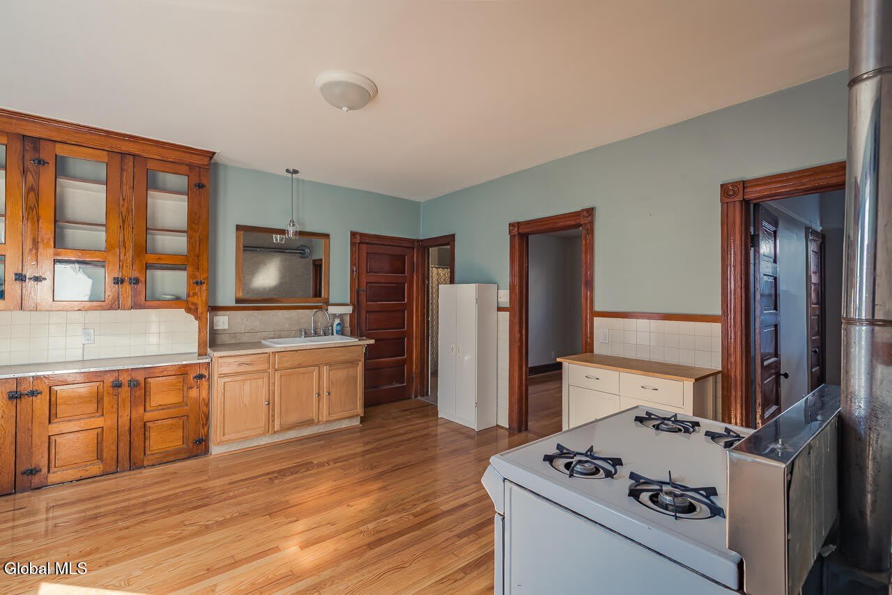 65 Van Derveer Street – photo 2