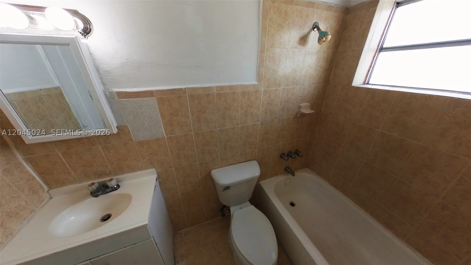 2712 W 10Th Ave – photo 1