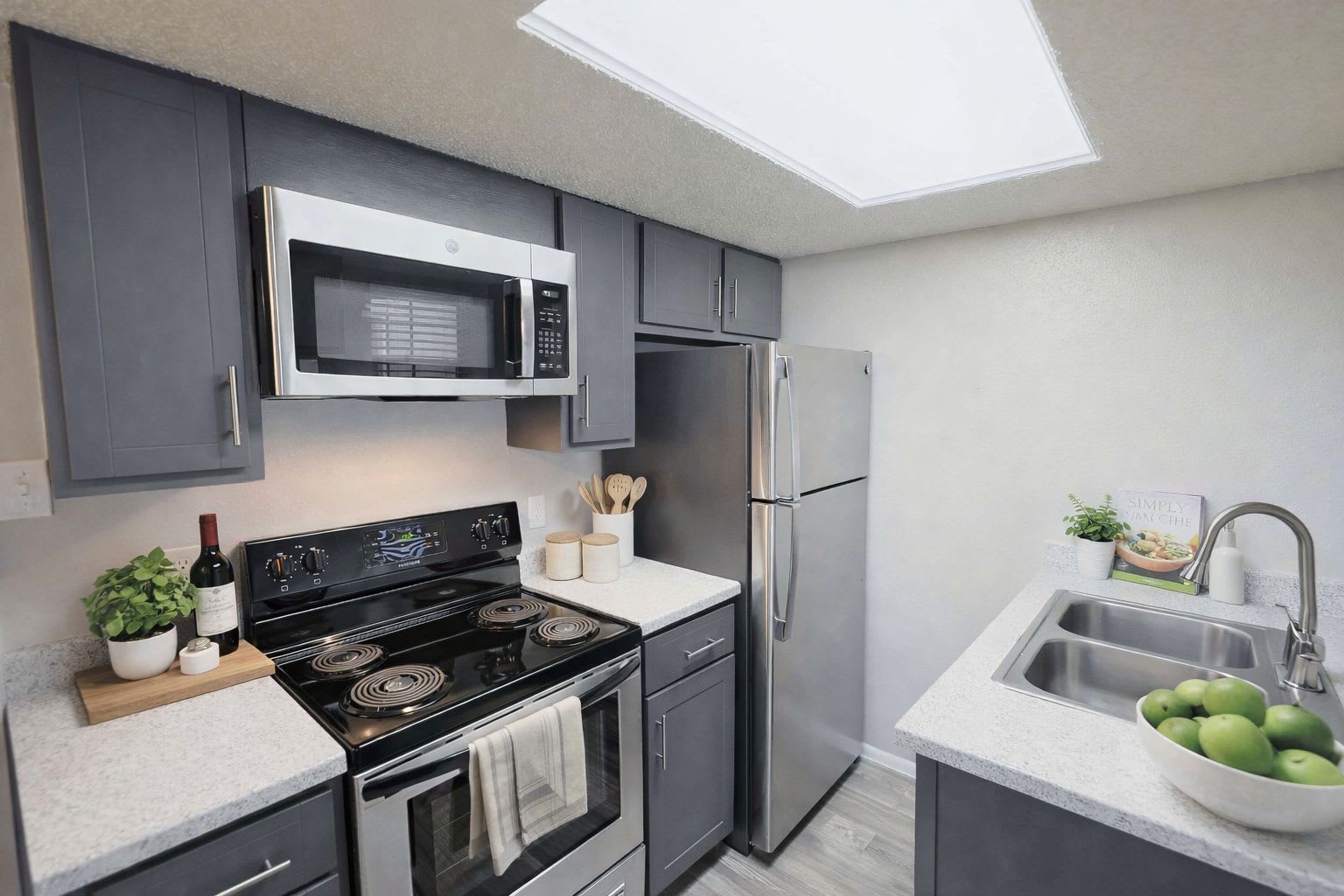 Hidden Oaks Apartments – photo 4