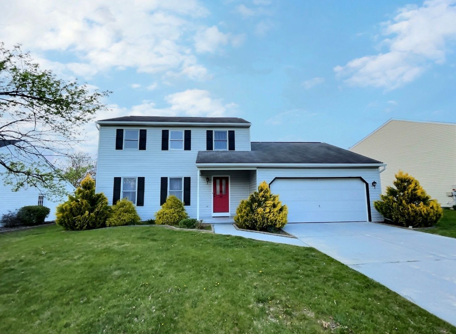 Freshly Renovated 3BR Home w/ 2-Car Garage – Cumberland Valley SD – photo 2