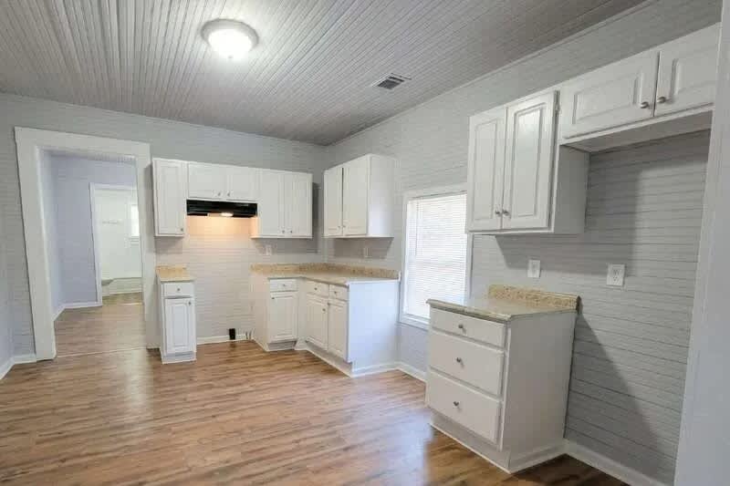 625 East Wall Street – photo 3