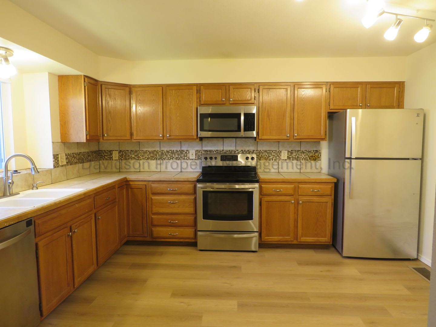 Beautiful 4 Bedroom House In Eastern Colorado Springs – photo 5