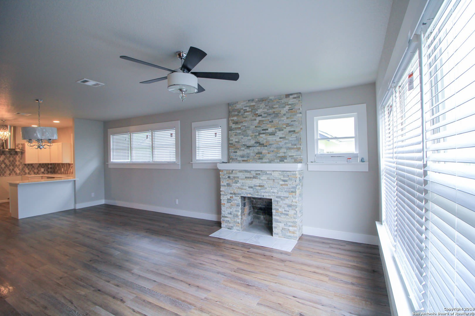 1138 IOWA ST – photo 4