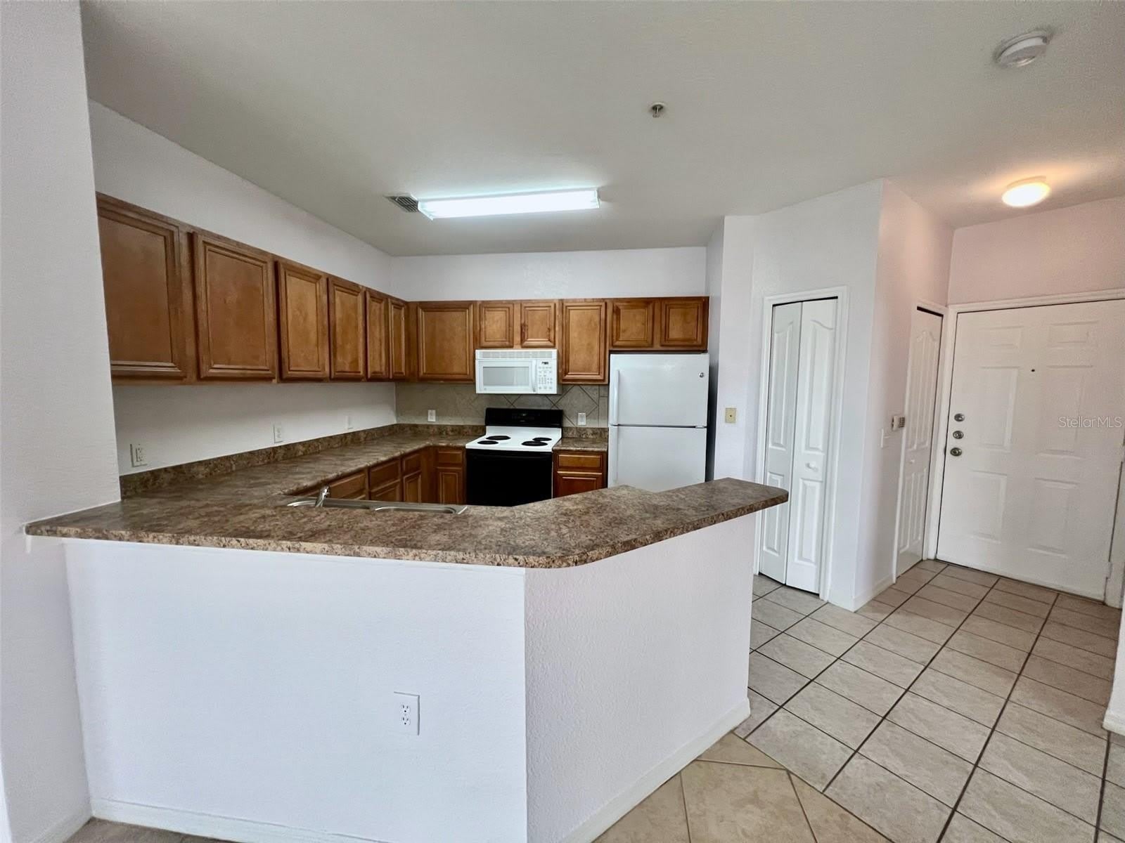 6153 METROWEST Boulevard – photo 5