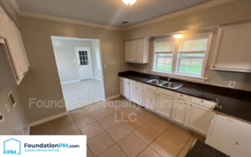 1847 Driftwood Avenue – photo 3