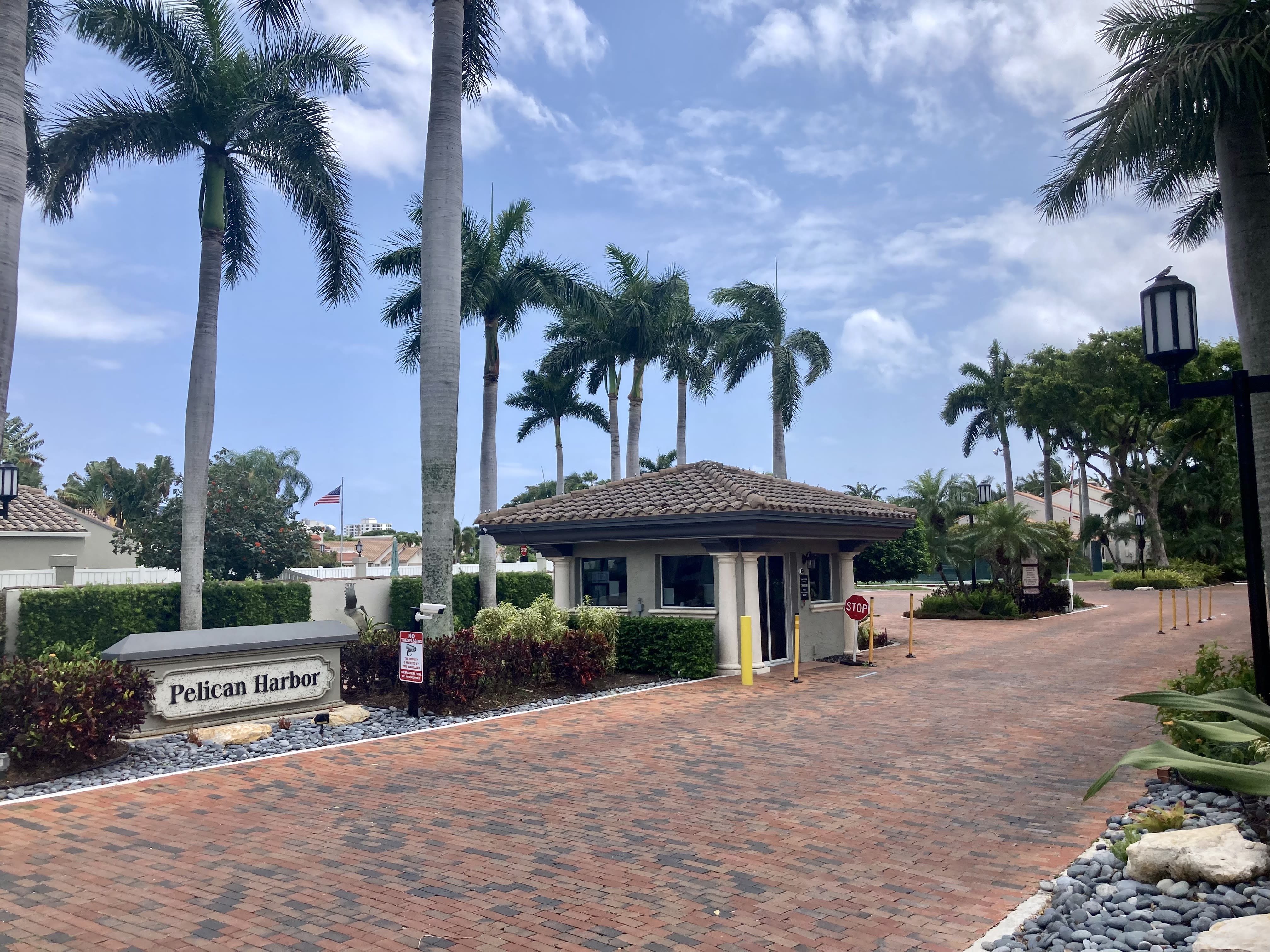 65 Pelican Pointe Drive – photo 1