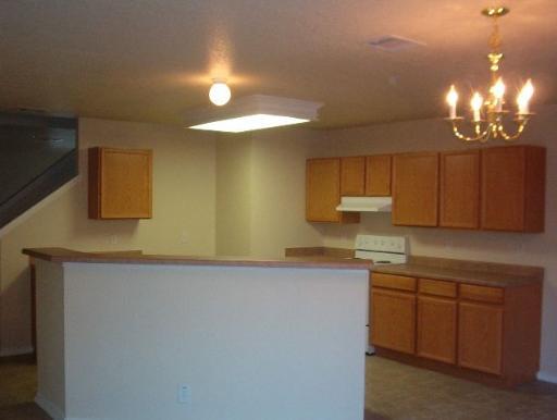 Large 3 Bedroom – photo 5