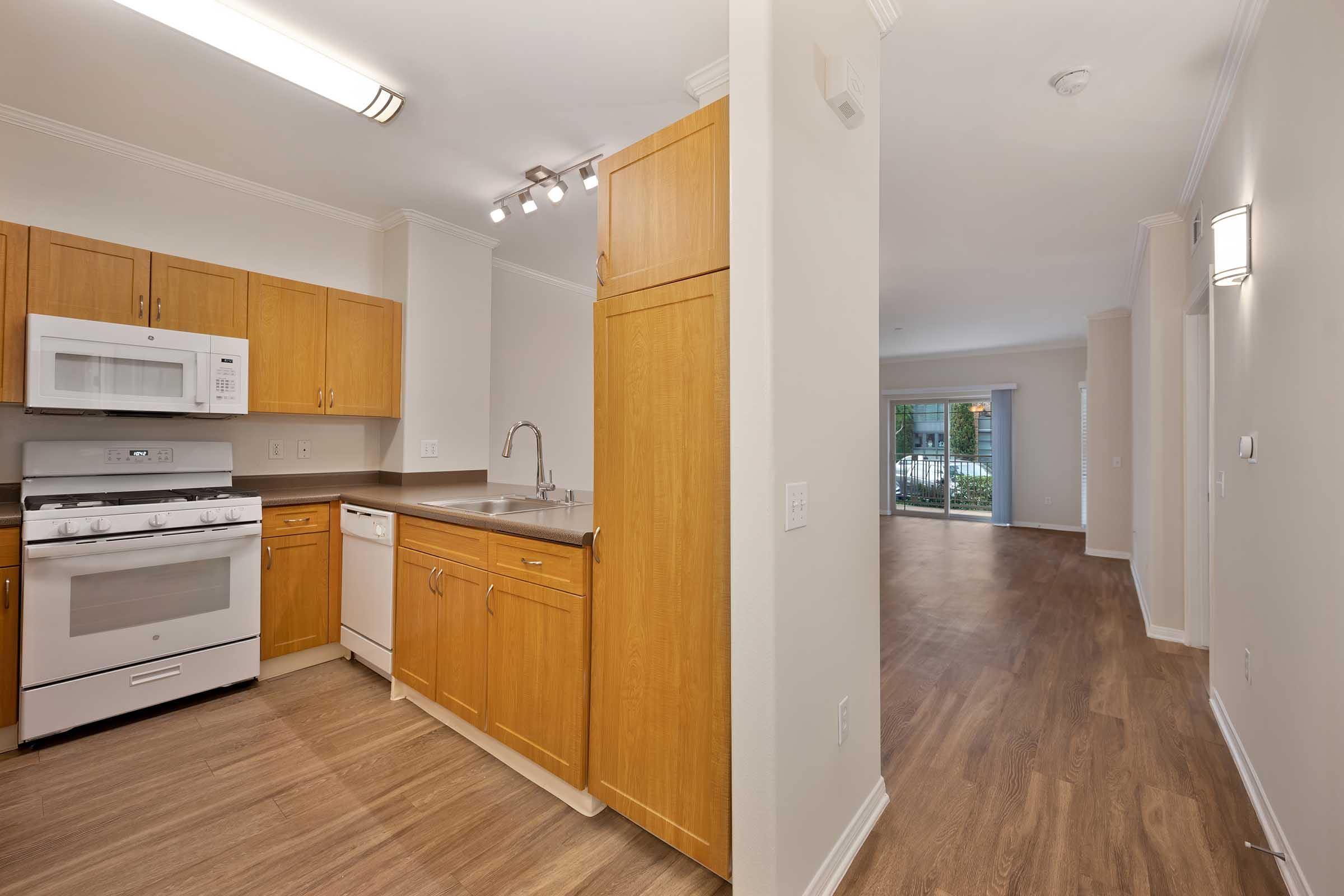 Mission Hills Commons – photo 1