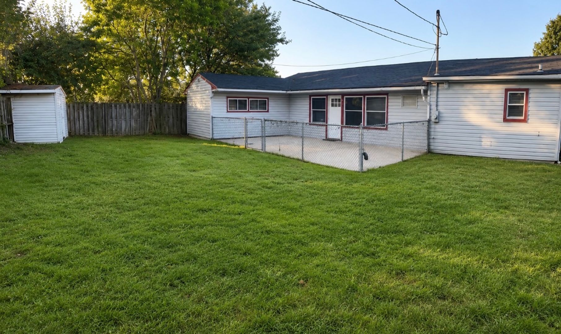 Large 4 bed 2 bath updated home in Levittown Pa – photo 2