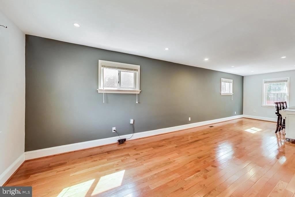 1145 46TH Place SE – photo 3