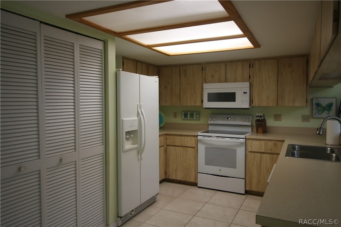908 Pritchard Island Road – photo 5