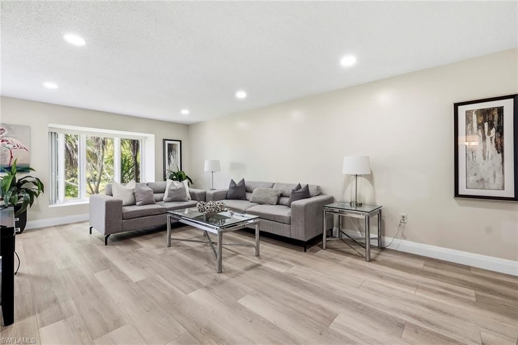 428 Meadowlark Ln – photo 3