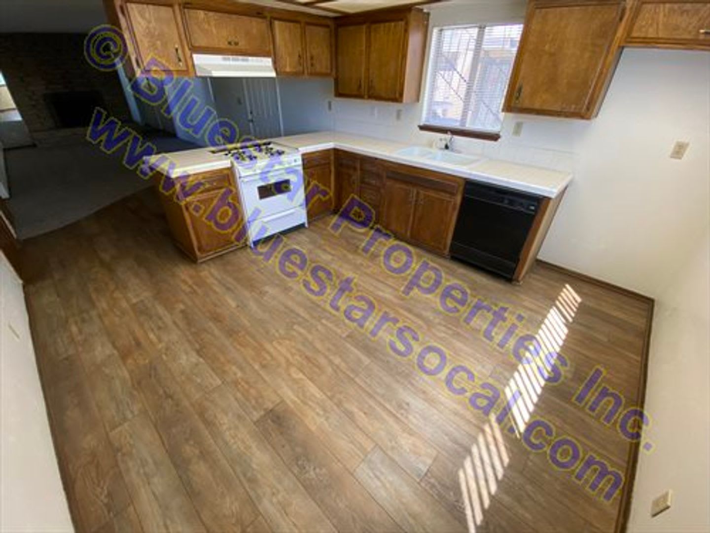 JUST LISTED IN APPLE VALLEY!!!! – photo 5