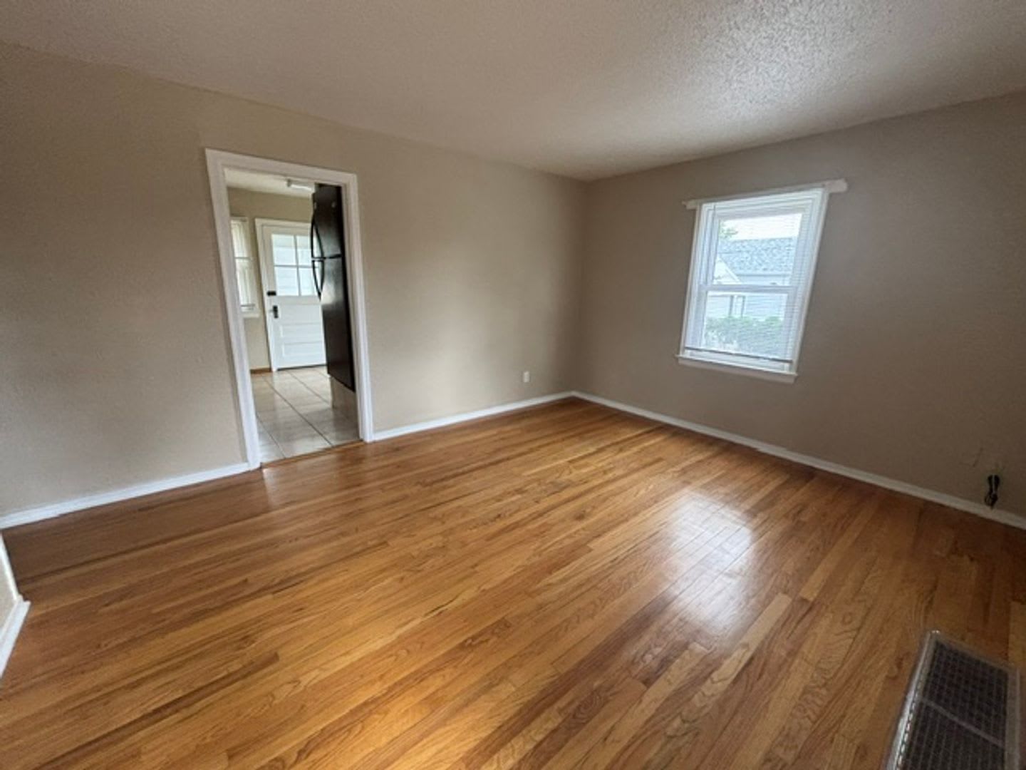 3 Bedroom 2 Bath Single Family Home – photo 4