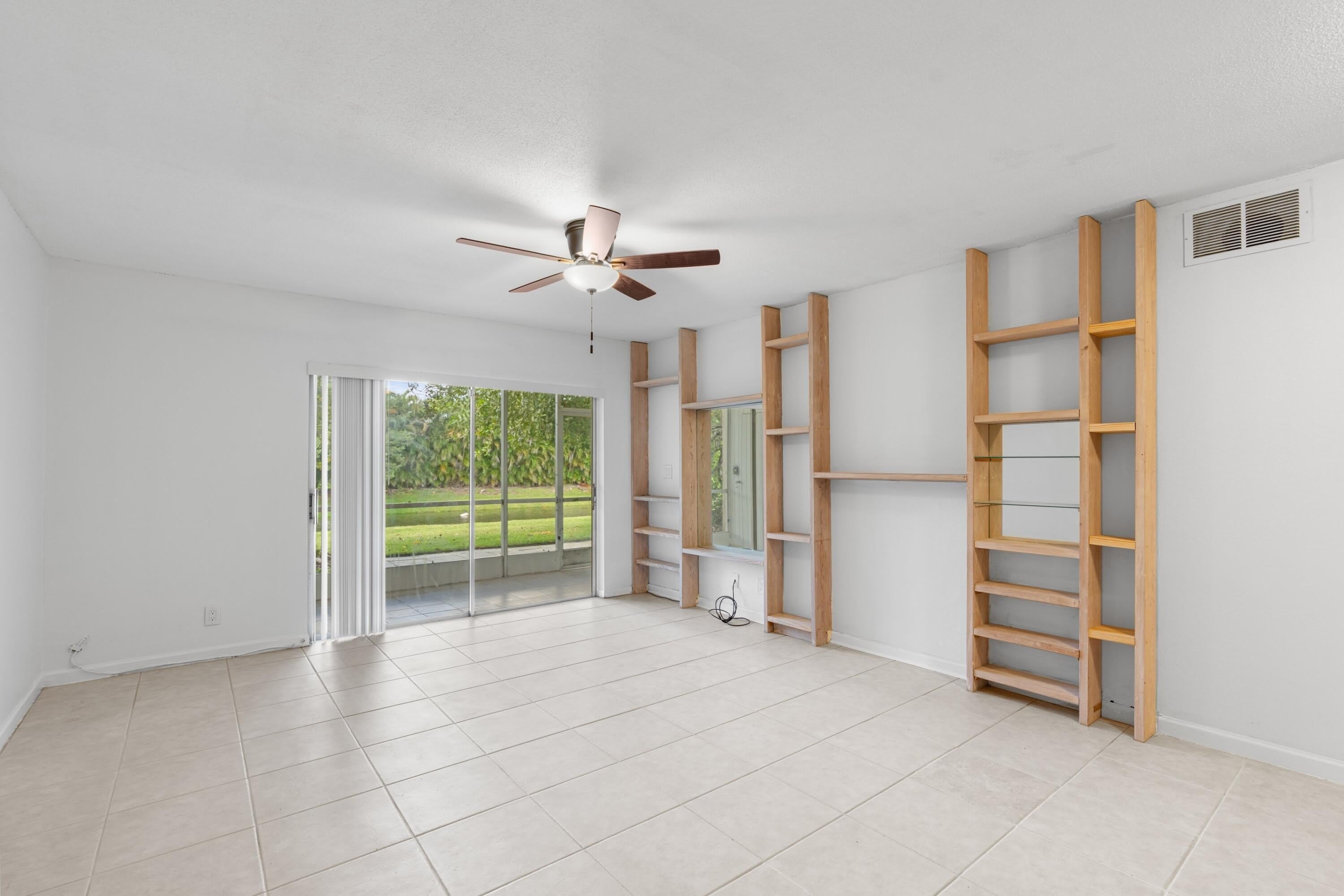 10693 N Military Trail – photo 4