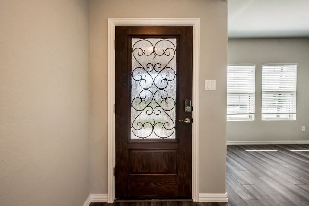 605 Cedar Springs Drive – photo 3