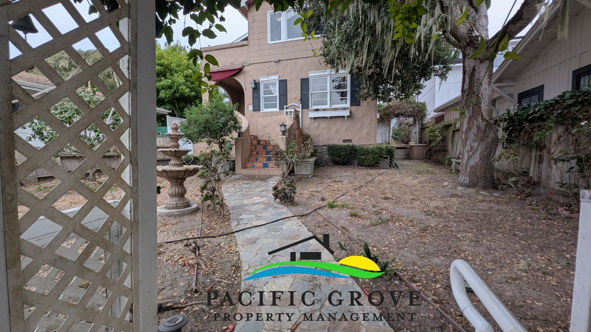 Family Living with Coastal Views – photo 1