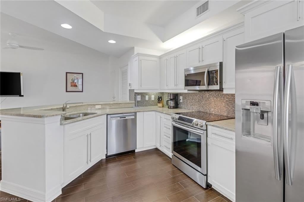 450 Bayfront Pl – photo 3