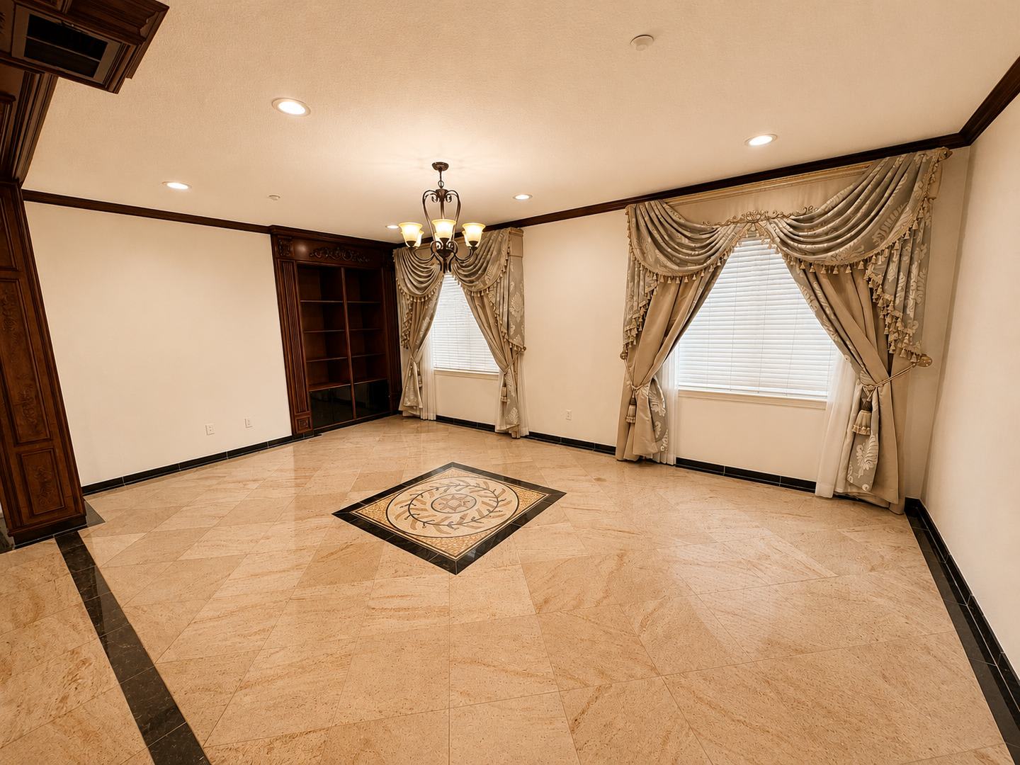 Spacious 5 Bedroom Home In West Oxnard S Desirable Winfield Community – photo 5