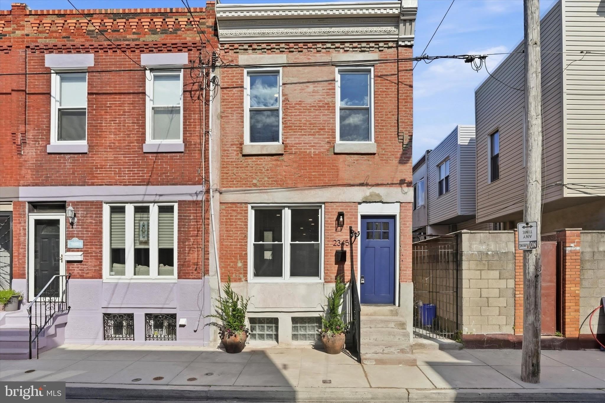 2345 S BANCROFT Street – photo 2