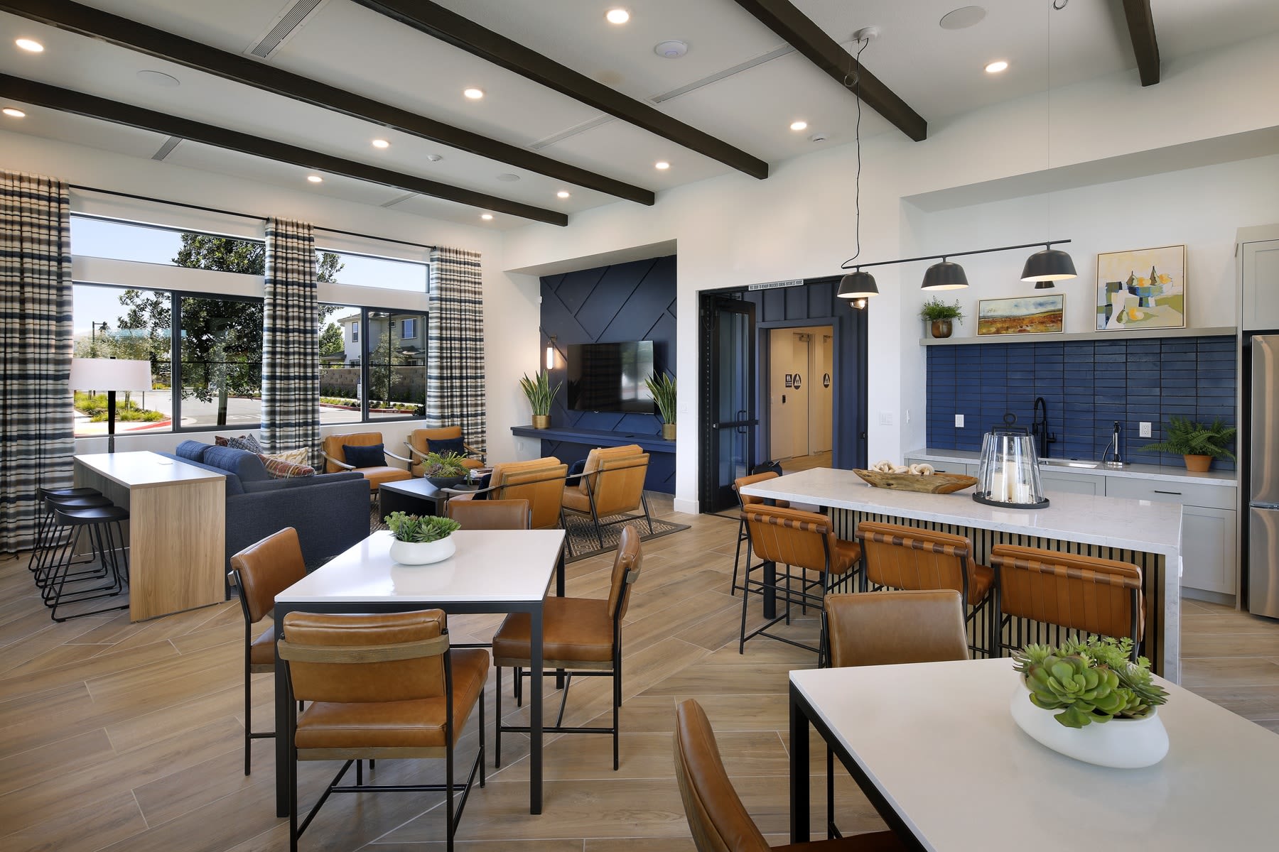Escala – photo 4