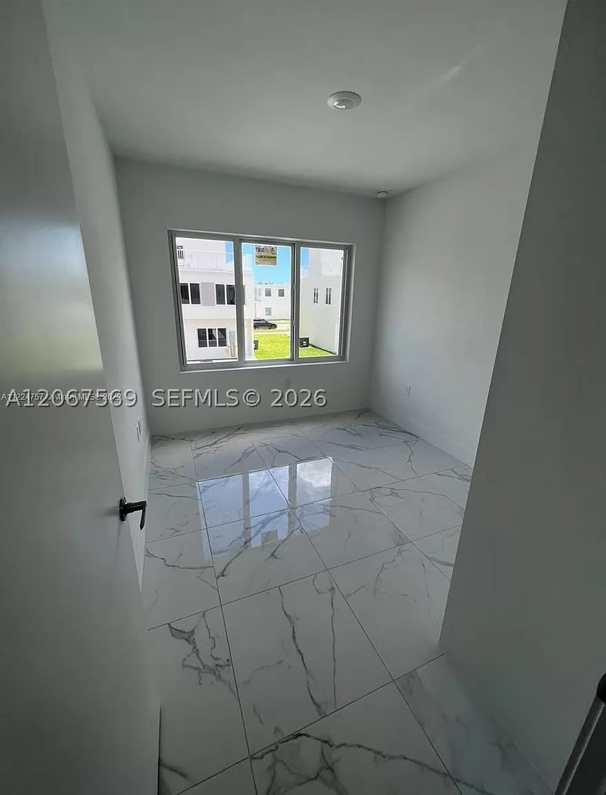 25859 SW 144th Ct – photo 4