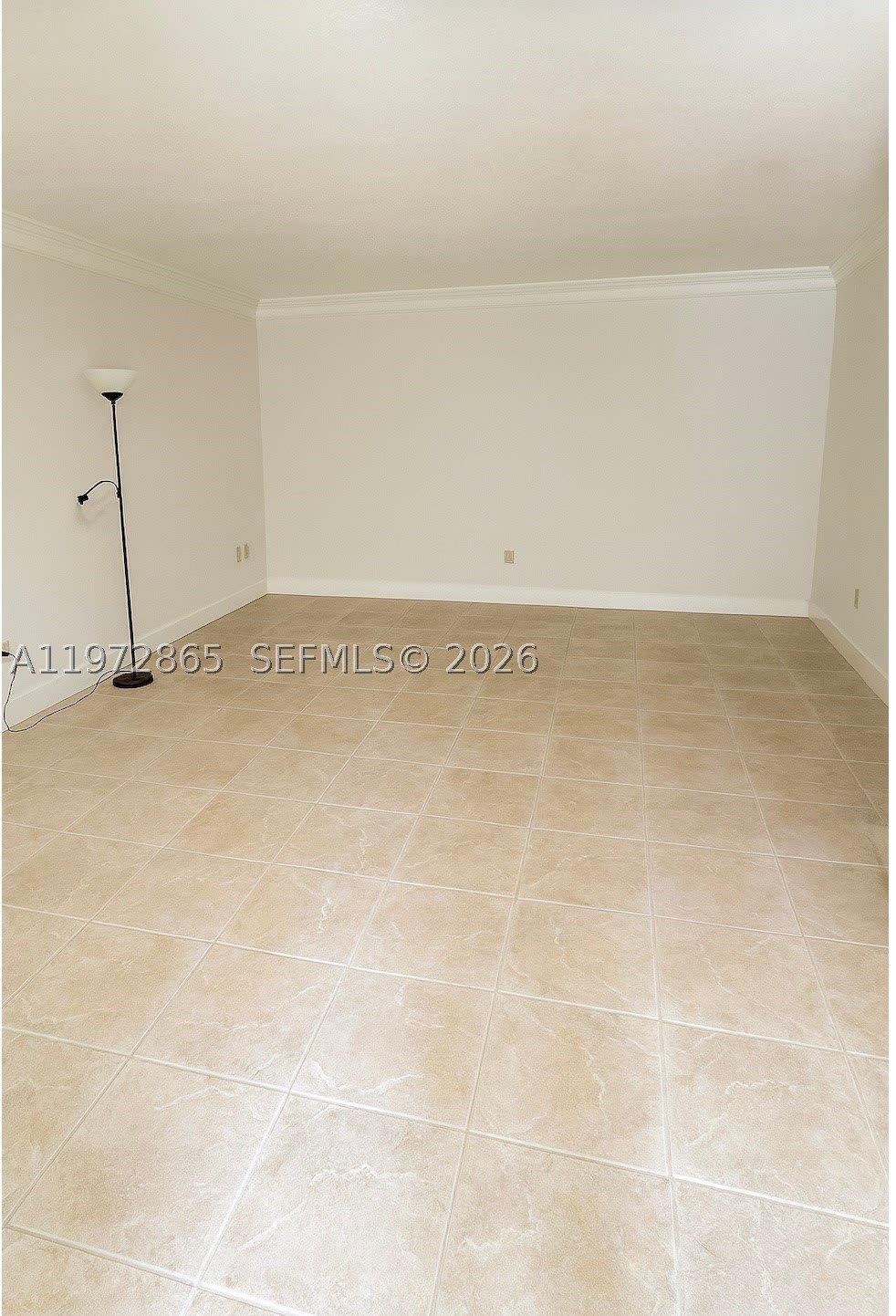 800 NE 199th St – photo 5