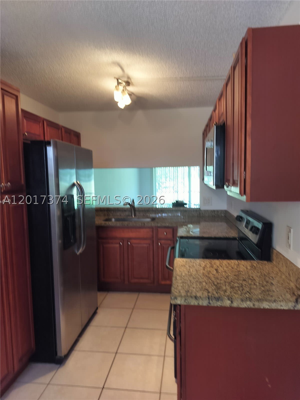 1001 Keystone Dr – photo 2