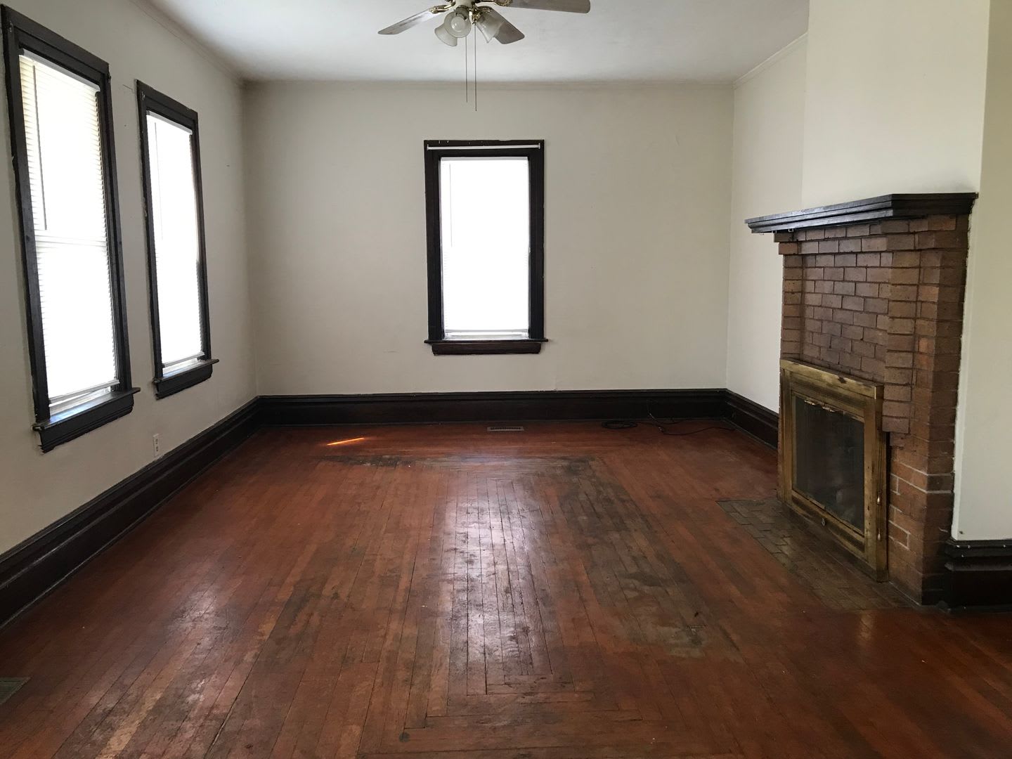 Spacious Two-Story Home – photo 3