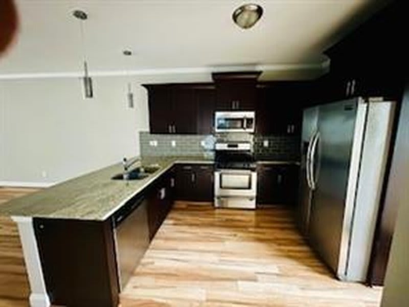 1365 Memorial Drive Southeast – photo 2
