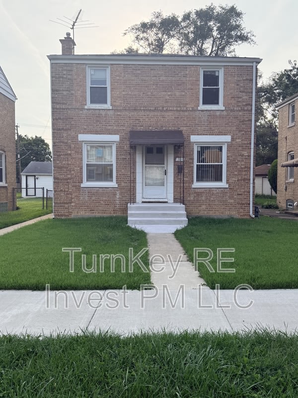 304 Hyde Park Avenue – photo 1