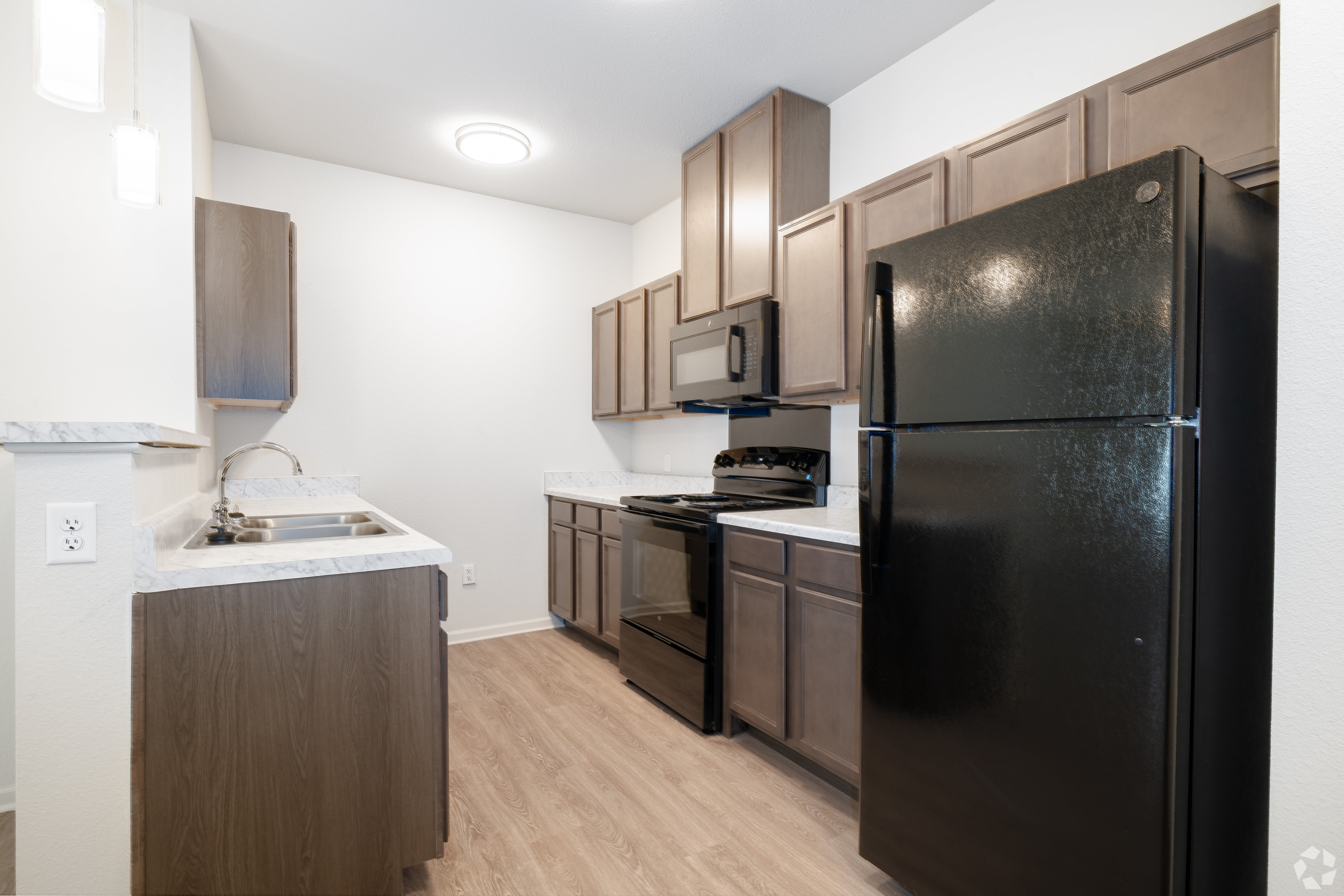 White Pines – photo 3