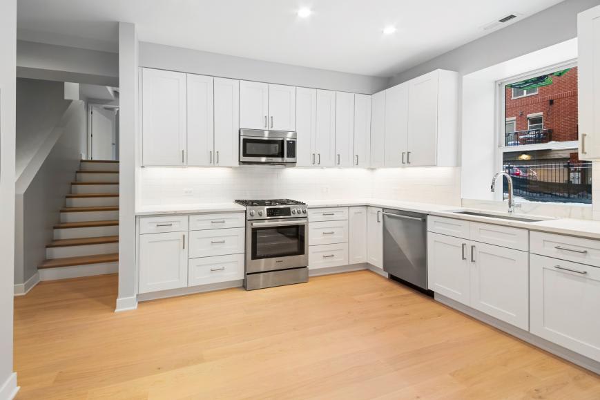 4637 Ashland – photo 1
