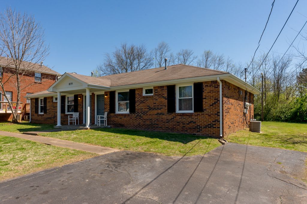 819 Golf View Place – photo 1