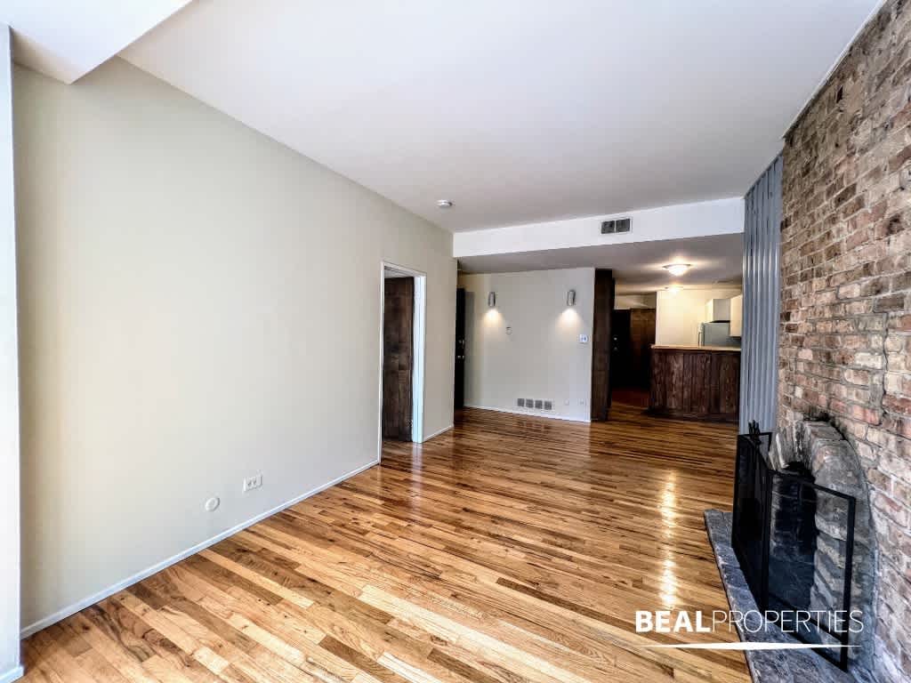 602 W Surf St – photo 5