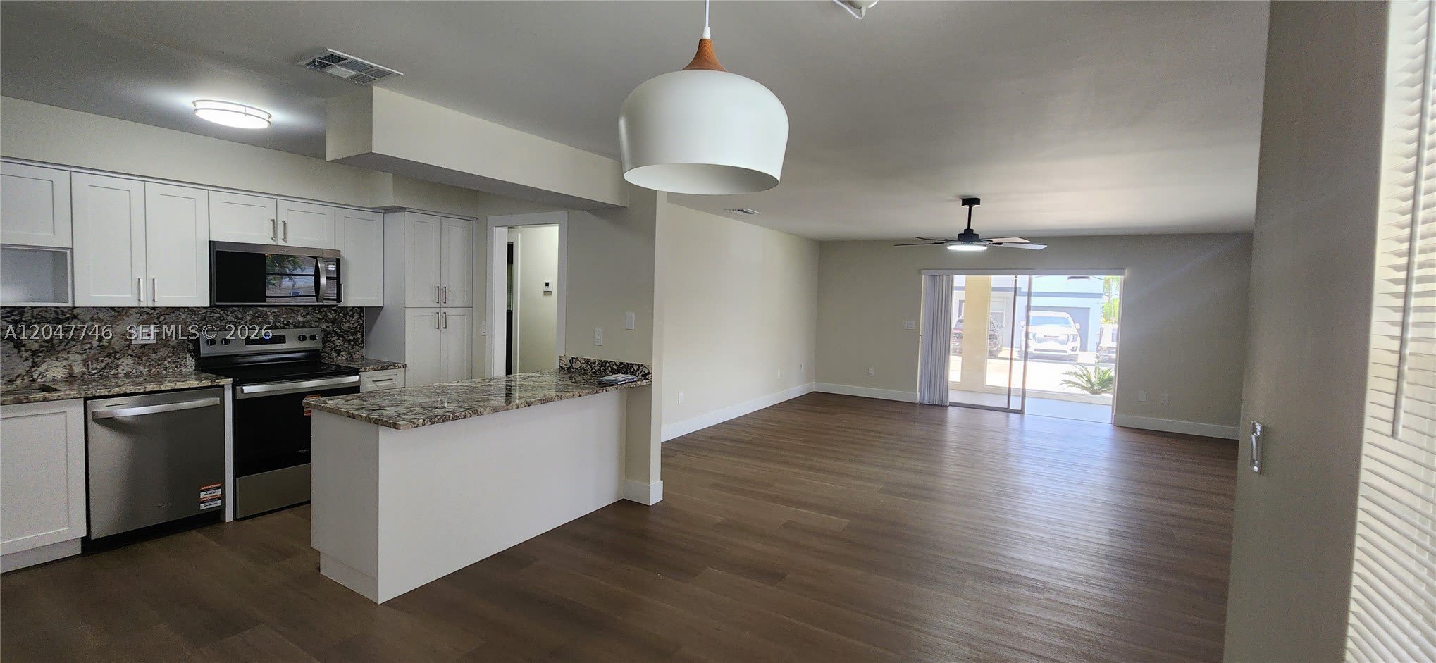 114 S Lakeside Dr – photo 4