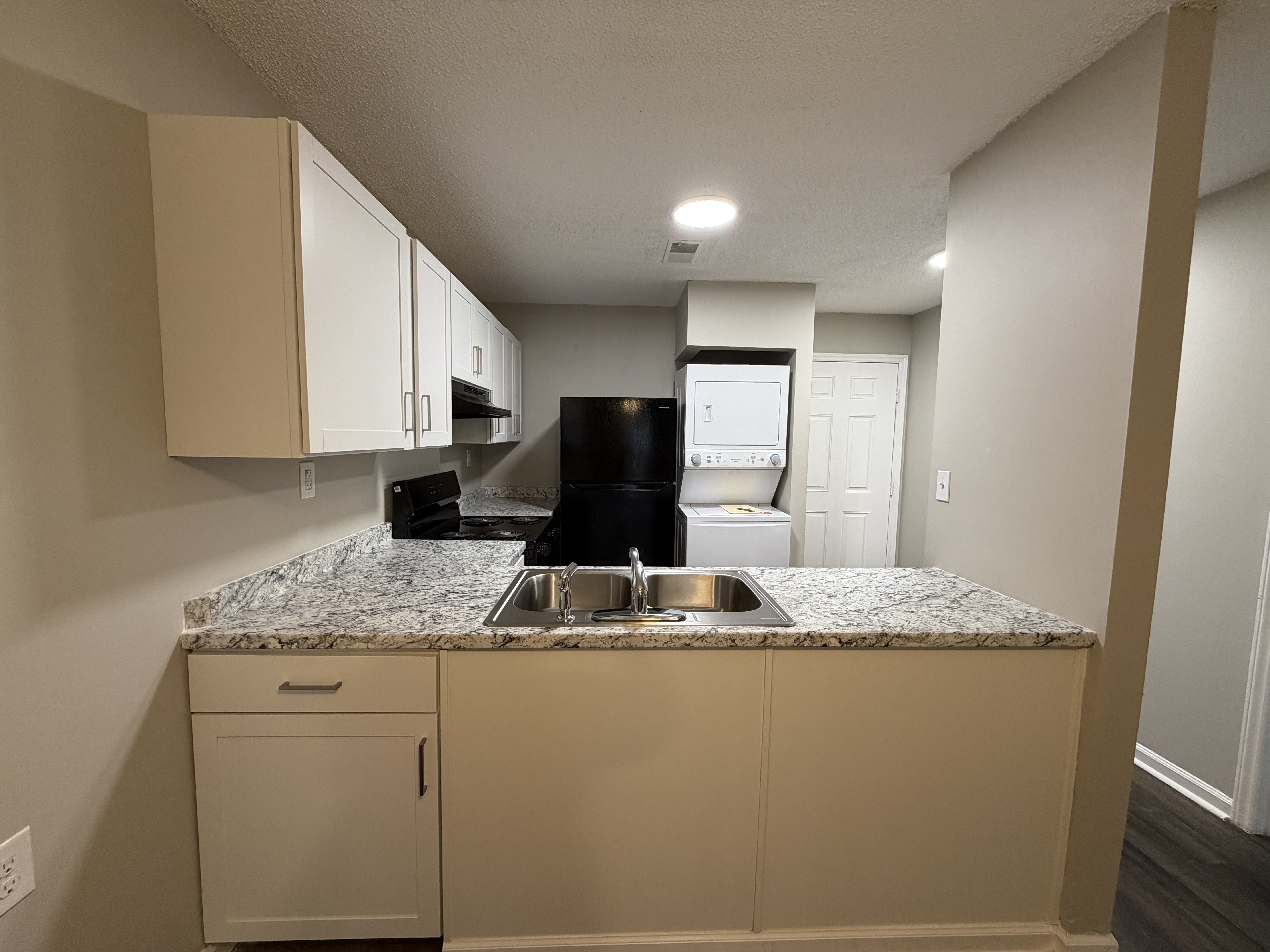 118 S Spruce St – photo 1