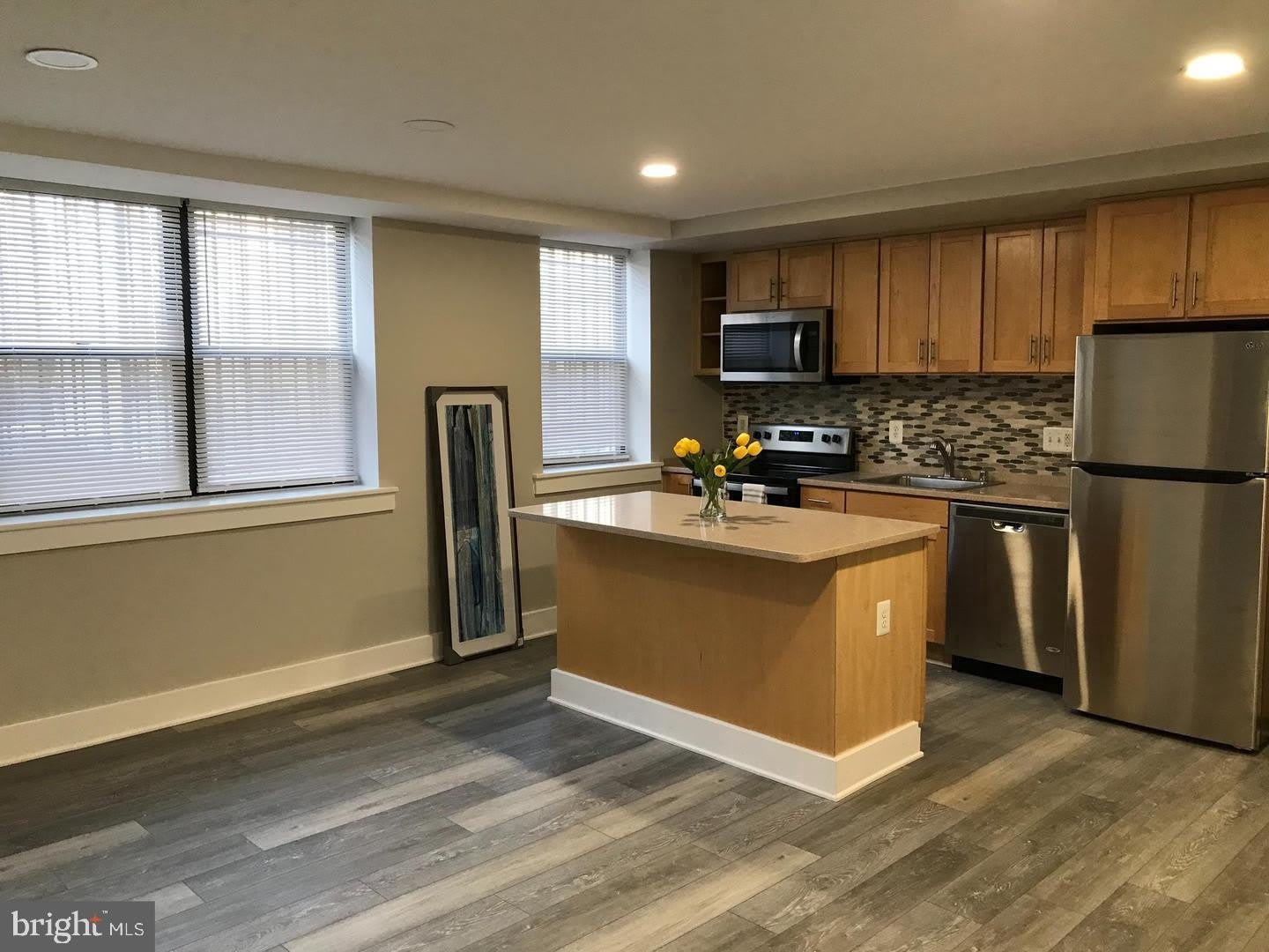 212 OAKWOOD Street SE – photo 4