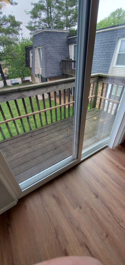 Renovated Two Bedroom Condo with Garage Space in Ladue School District – photo 2