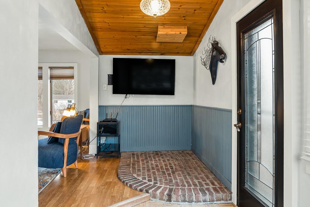 309 Friant Street – photo 5