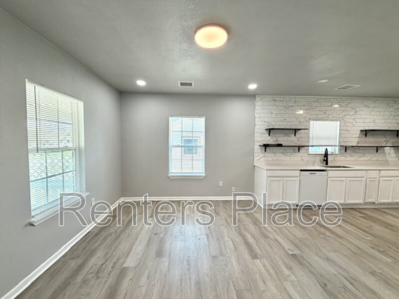 517 A South 40th West Ave – photo 2