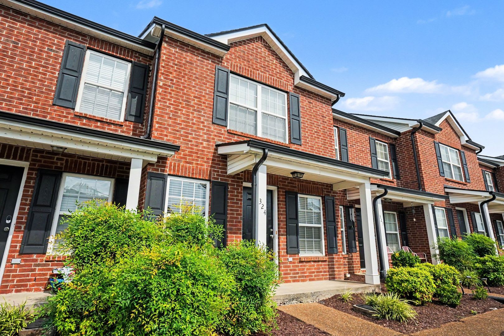 Great 2 Bedroom 2 1/2 Bath Townhouse in Smyrna! – photo 2