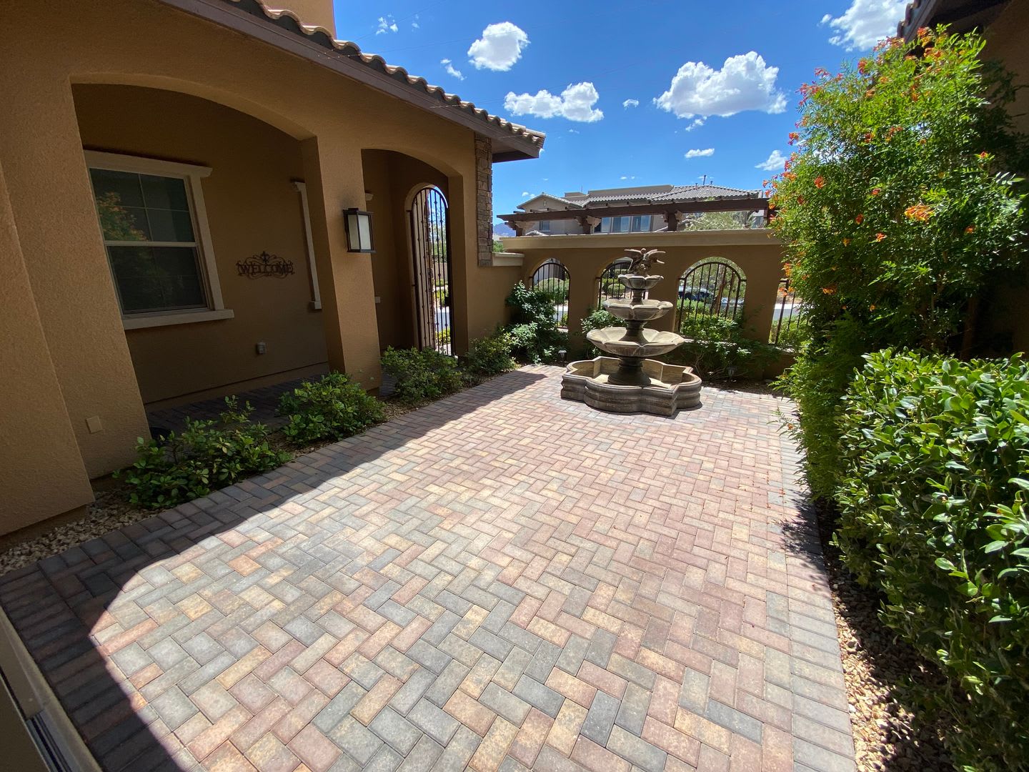 Beautiful 4 bed/3 bath home located in Summerlin – photo 2