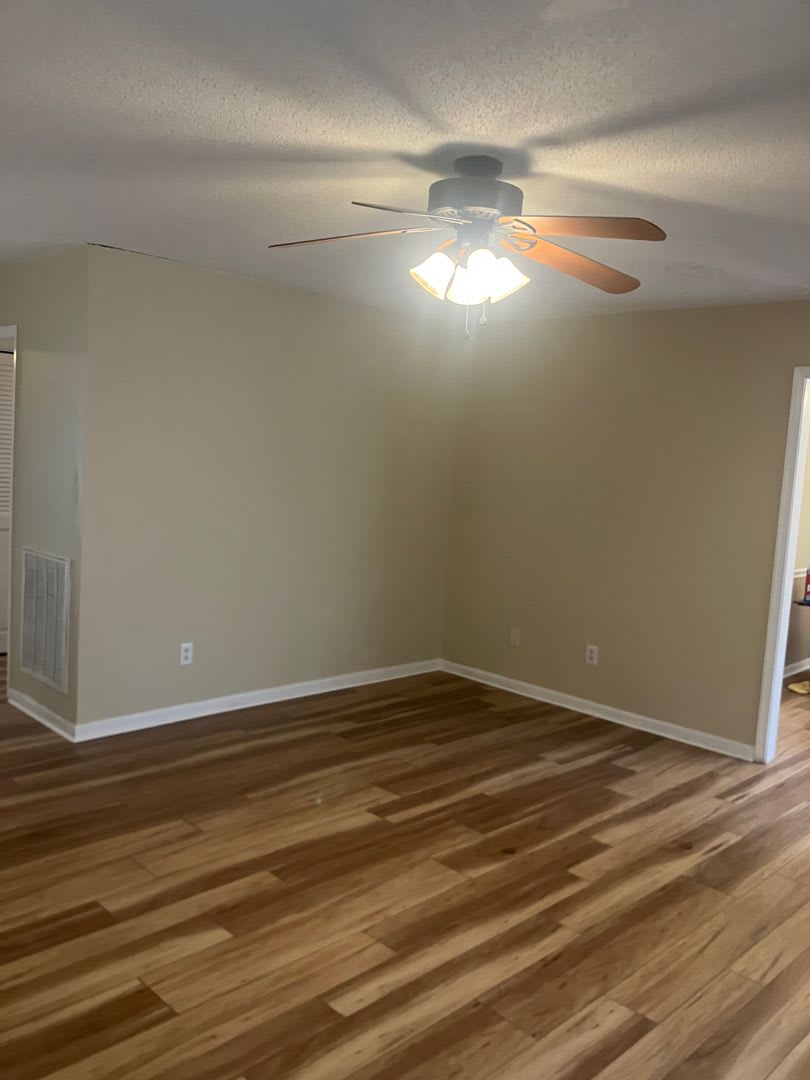 Renovated 3 bedroom – photo 4