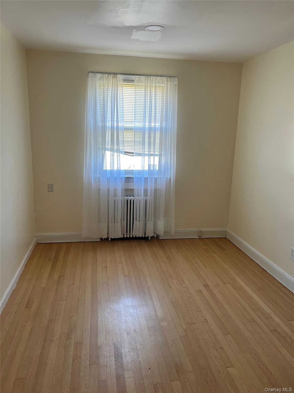 1086 Tulip Avenue – photo 3