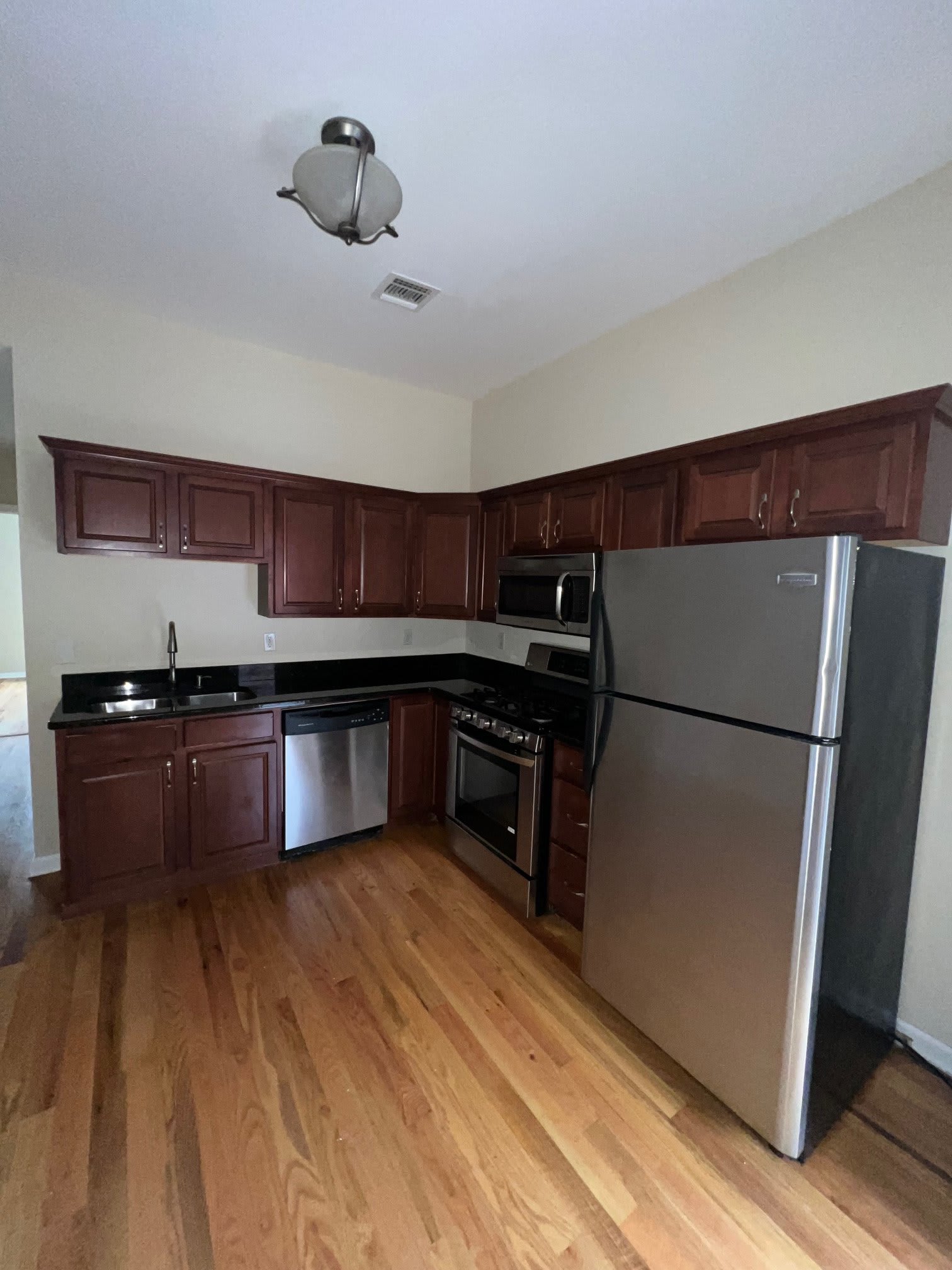 28 Central Avenue – photo 1