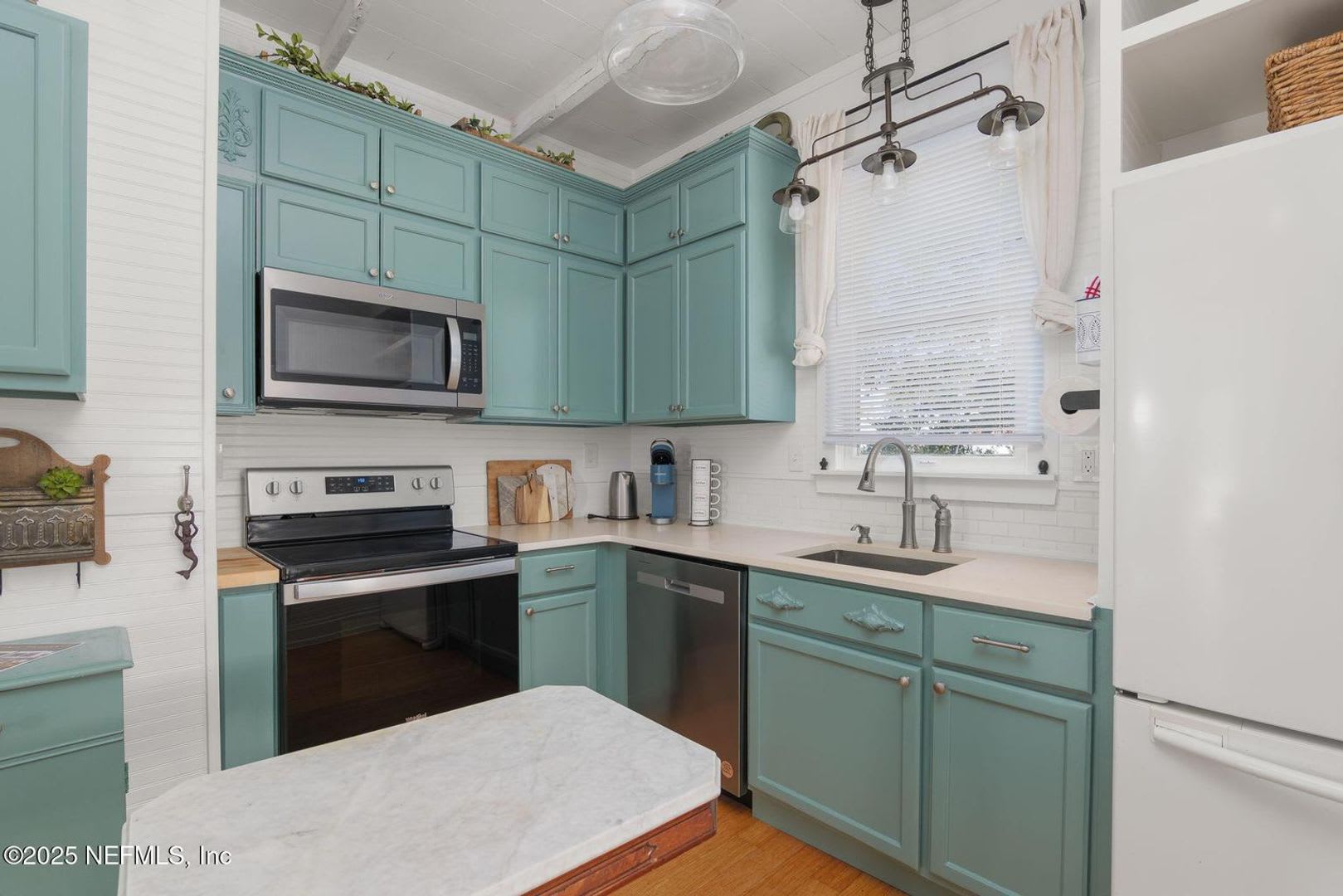 251 Charlotte St Unit B – photo 2