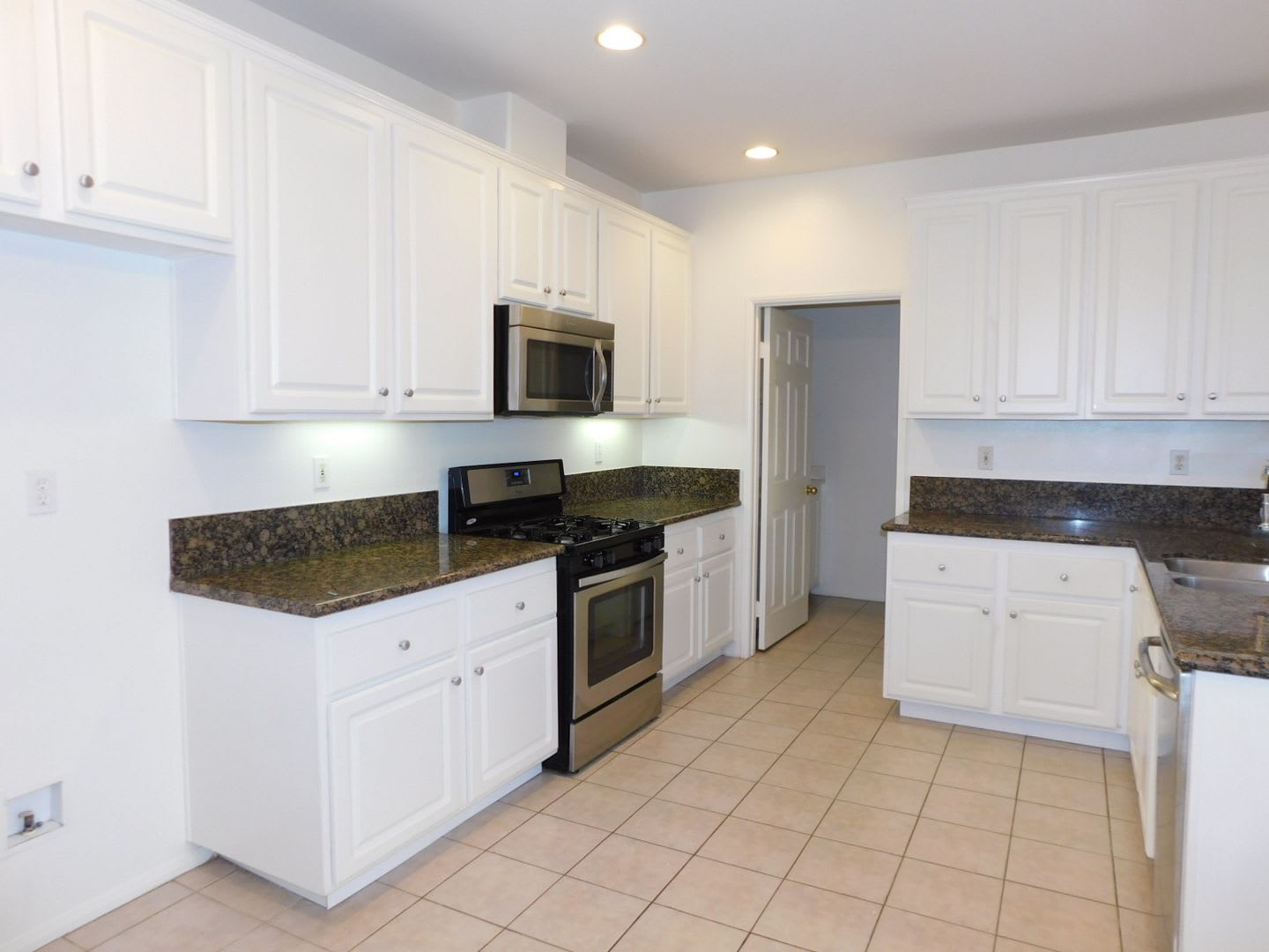 Fabulous 3 Bd 2 5 Ba Townhome In Northpark Irvine – photo 5