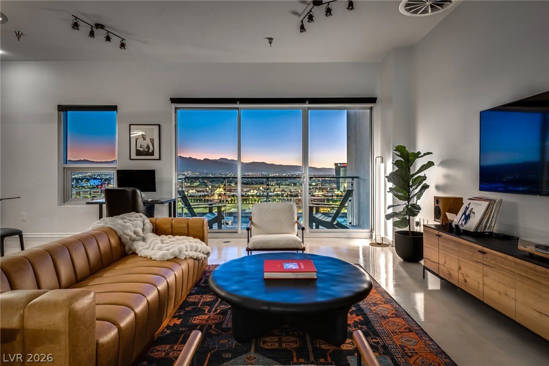 200 Hoover Avenue – photo 1